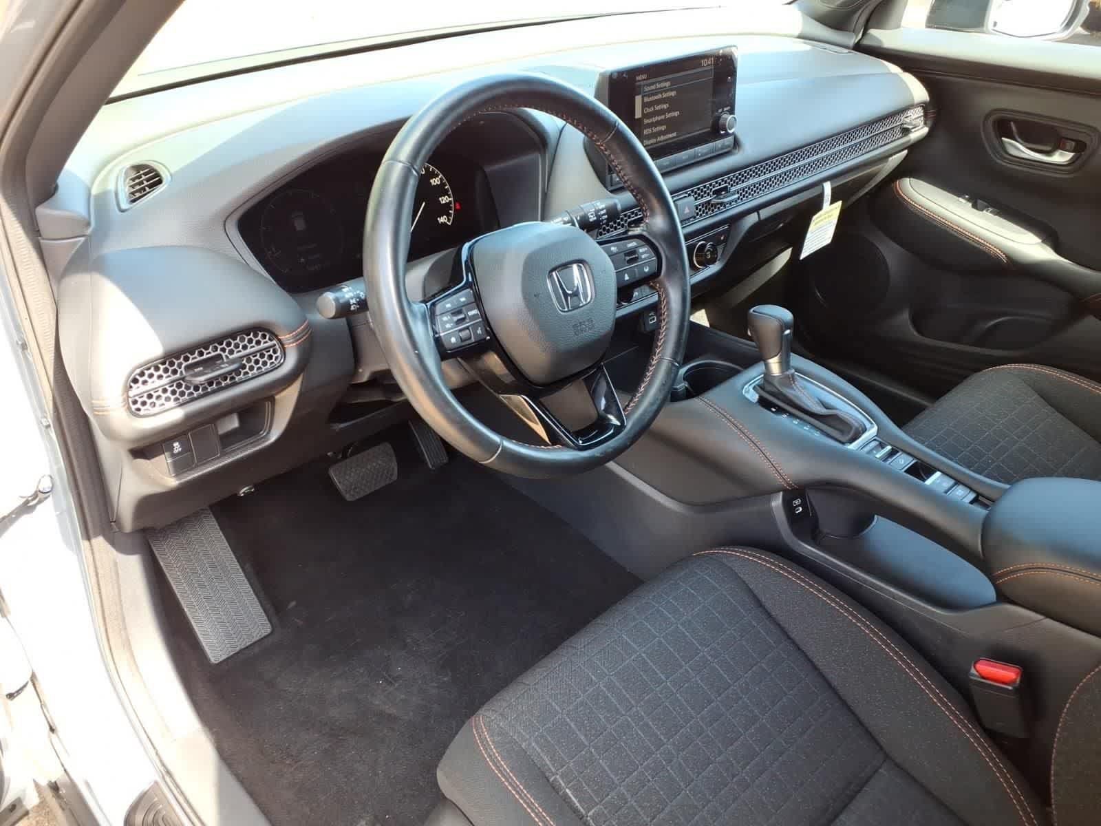 Used 2025 Honda HR-V Sport image 13