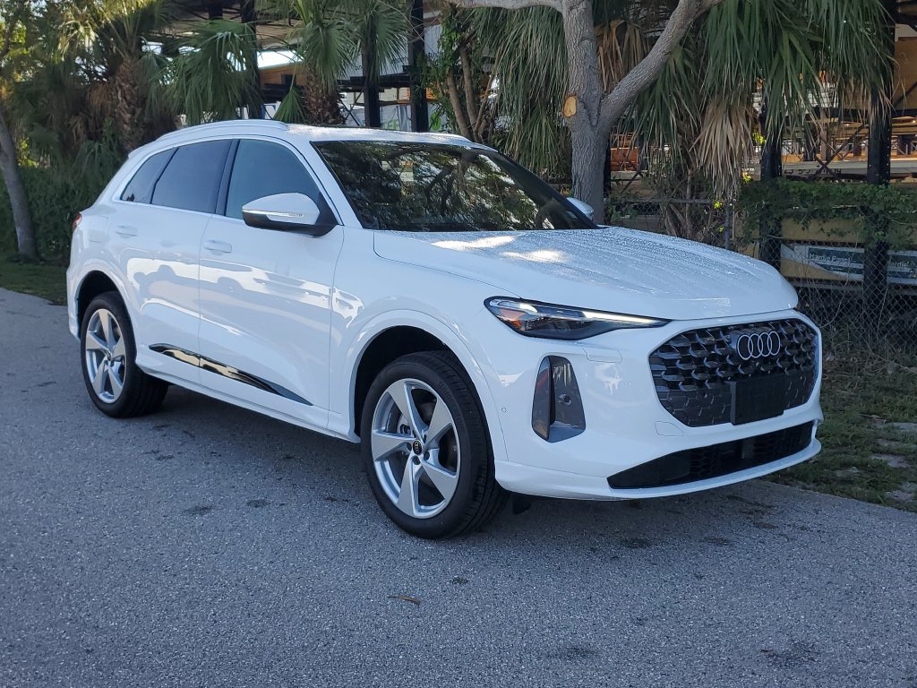 New 2026 Audi Q5 Premium Plus AWD/4WD image 2