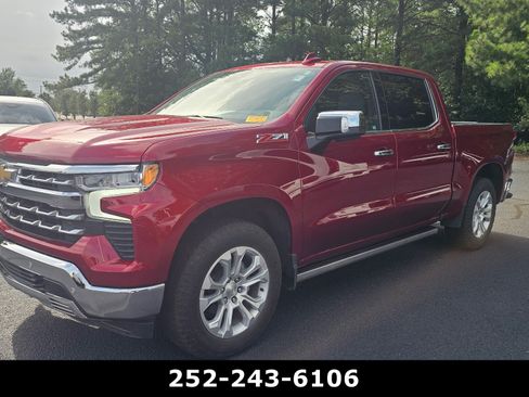 Used 2023 Chevrolet Silverado 1500 LTZ w/ LTZ Premium Package AWD/4WD image 3