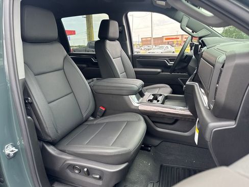 New 2026 Chevrolet Silverado 2500 LTZ w/ LTZ Convenience Package AWD/4WD image 14