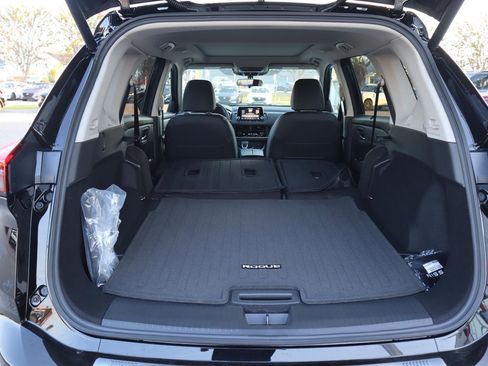 New 2026 Nissan Rogue SV w/ SV Premium Package image 40