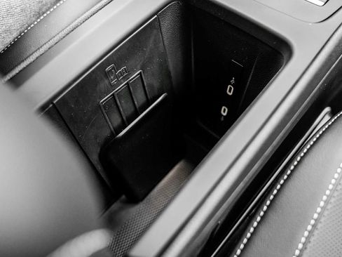 New 2026 Volkswagen Tiguan SE image 34