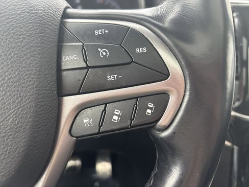 Used 2021 Jeep Grand Cherokee High Altitude image 25