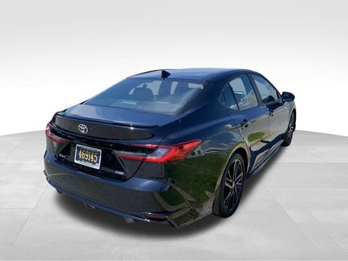 Used 2025 Toyota Camry XSE FWD image 13