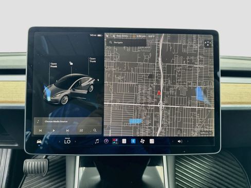Used 2019 Tesla Model 3 RWD image 9