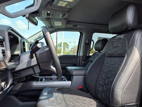 New 2026 Ford F250 Lariat w/ Black Appearance Package AWD/4WD image 9