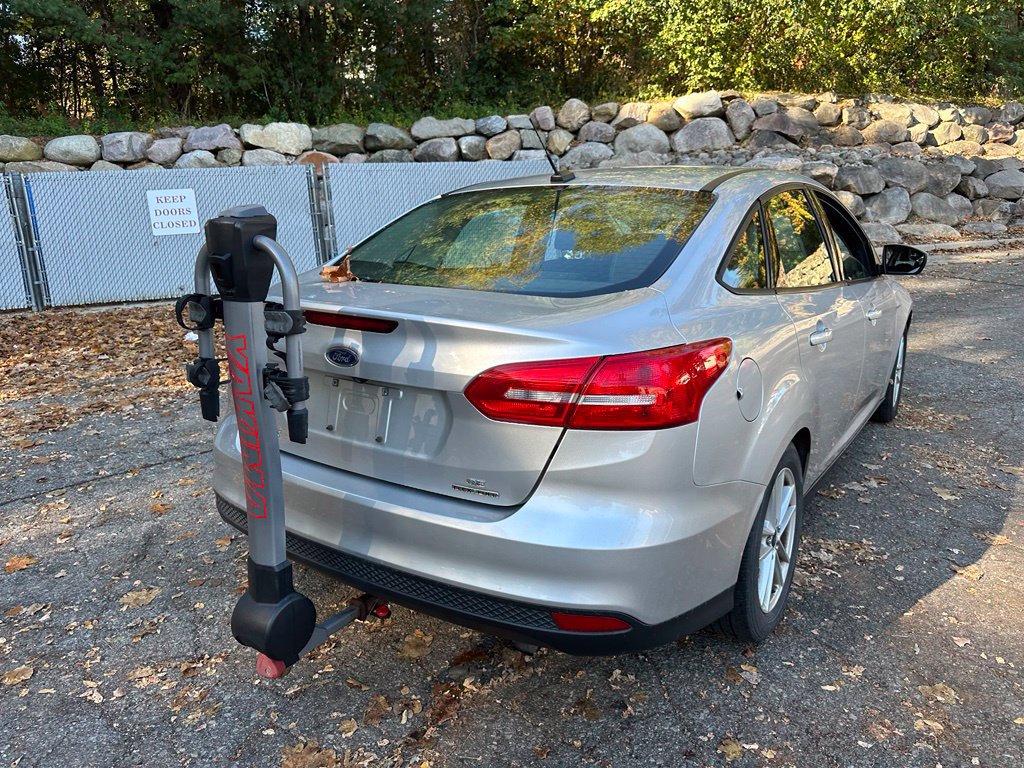 Used 2015 Ford Focus SE FWD image 5