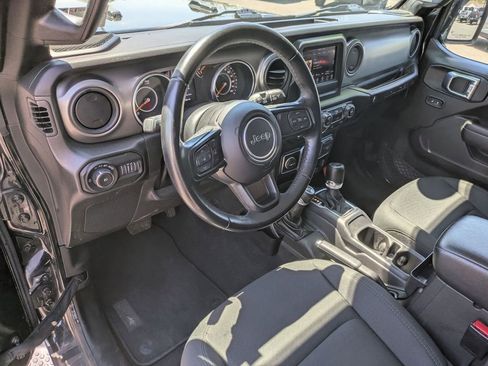 Used 2022 Jeep Wrangler Unlimited Sport AWD/4WD image 11