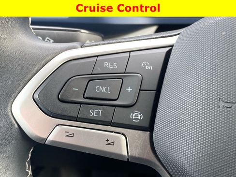 Used 2022 Volkswagen Taos SE FWD image 21