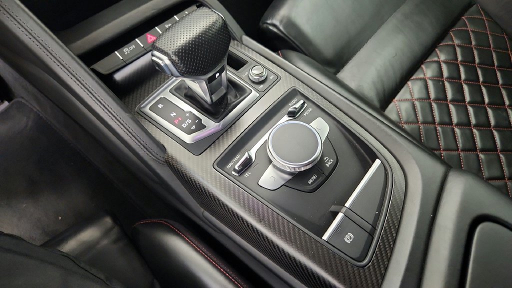 Used 2017 Audi R8 V10 w/ Carbon Exterior Package AWD/4WD image 41