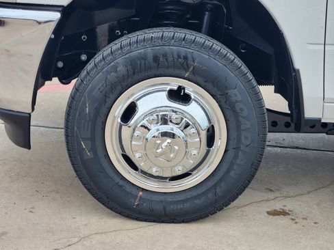 New 2026 RAM 3500 Tradesman AWD/4WD image 11