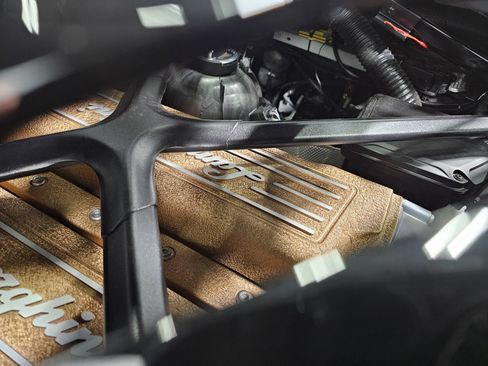 Used 2023 Lamborghini Huracan STO RWD image 7