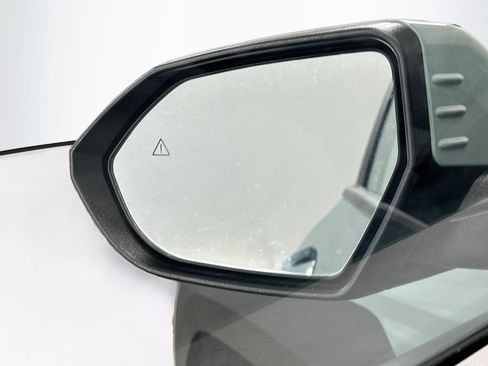 Used 2025 Hyundai Kona SEL AWD/4WD image 16