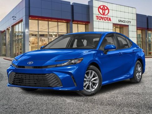 Certified 2025 Toyota Camry LE FWD image 2
