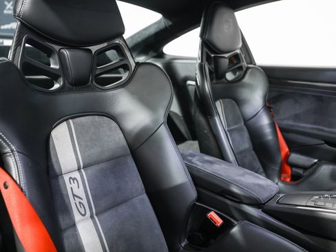 Used 2018 Porsche 911 GT3 w/ Sport Chrono Package image 27