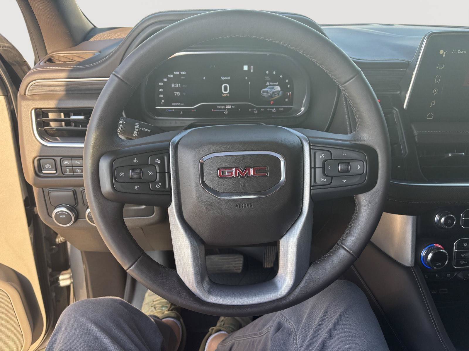 Used 2022 GMC Yukon SLT w/ SLT Premium Package RWD image 9