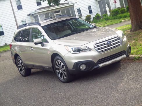 Used 2015 Subaru Outback 2.5i Limited AWD/4WD image 31