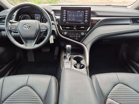 Used 2023 Toyota Camry SE FWD image 18