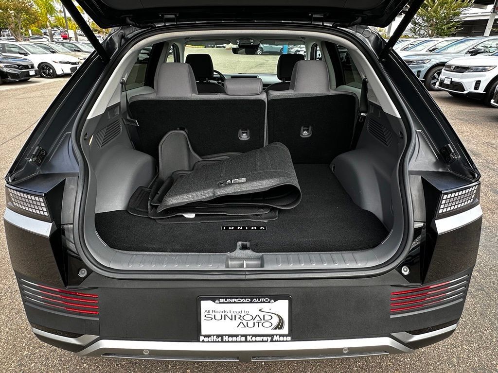 Used 2024 Hyundai Ioniq 5 SEL RWD image 8