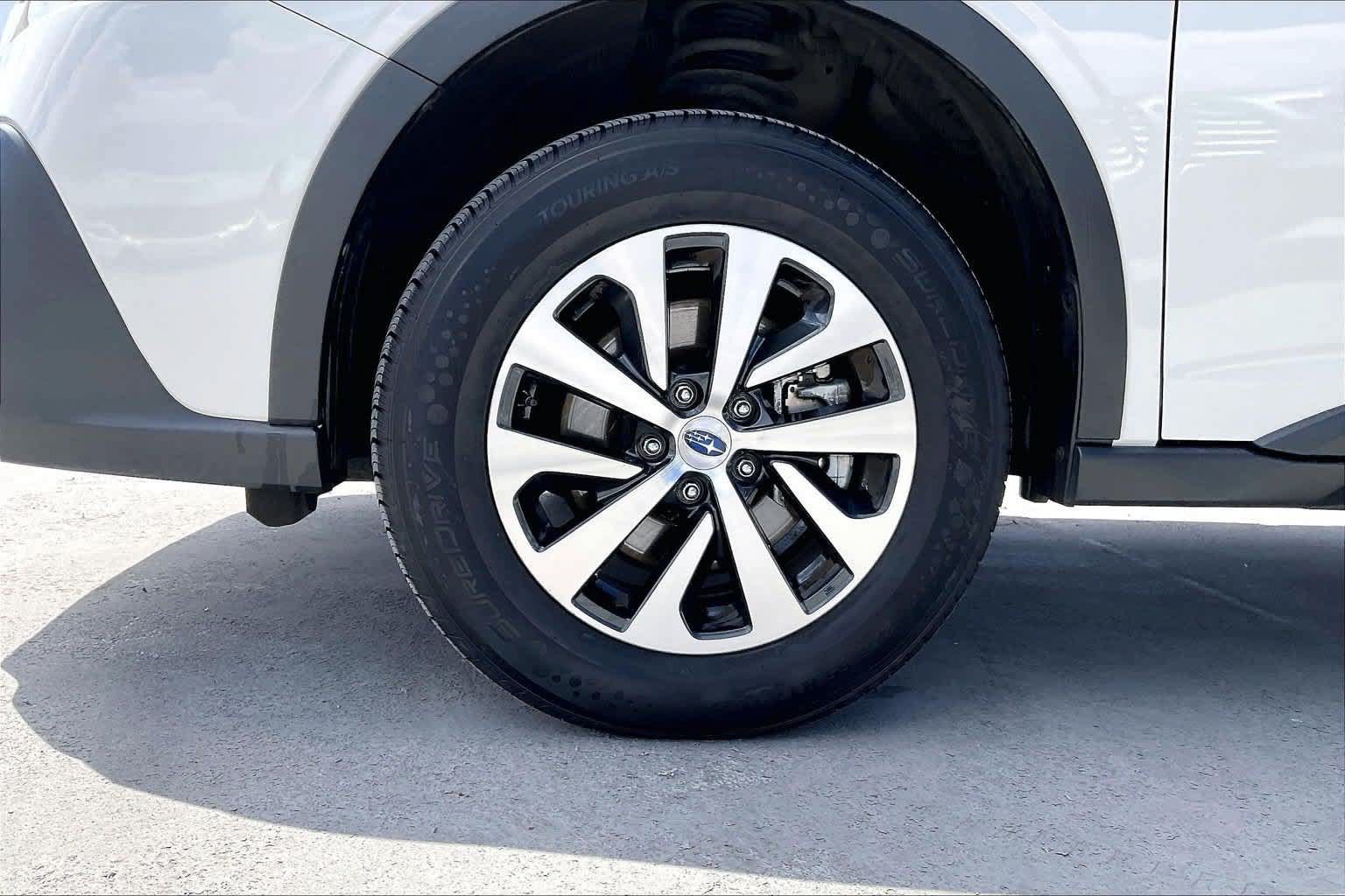 Used 2022 Subaru Outback AWD/4WD image 8