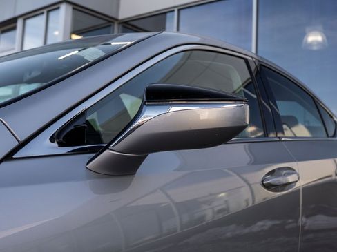 Used 2020 Lexus ES 300h w/ Premium Package image 8