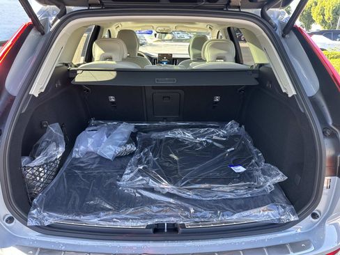 New 2026 Volvo XC60 T8 Ultra w/ Protection Package Premier image 18