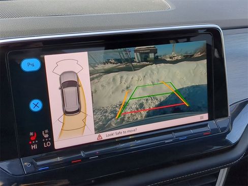 Used 2024 Volkswagen Atlas Cross Sport SE image 21