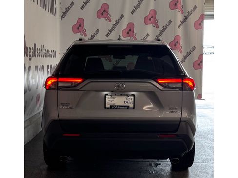 Used 2019 Toyota RAV4 XLE Premium w/ Cold Weather Package AWD/4WD image 11