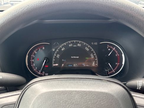 Used 2025 Toyota RAV4 XLE FWD image 18