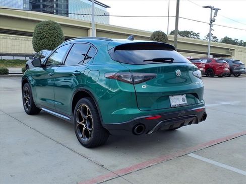 New 2025 Alfa Romeo Stelvio Sprint image 2