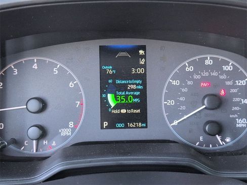 Used 2025 Toyota Corolla LE image 21