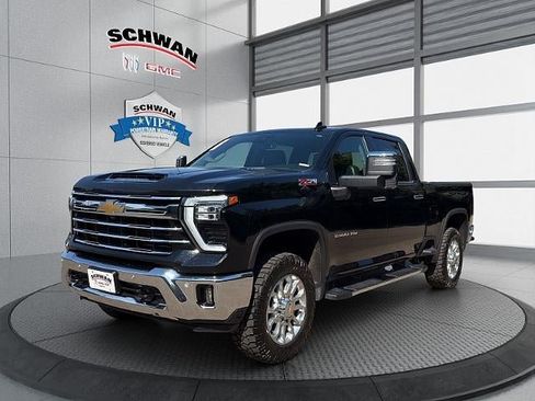 Used 2025 Chevrolet Silverado 2500 LTZ w/ LTZ Plus Package AWD/4WD image 8
