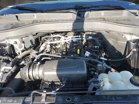 Used 2021 Ford Explorer XLT w/ Equipment Group 202A image 10