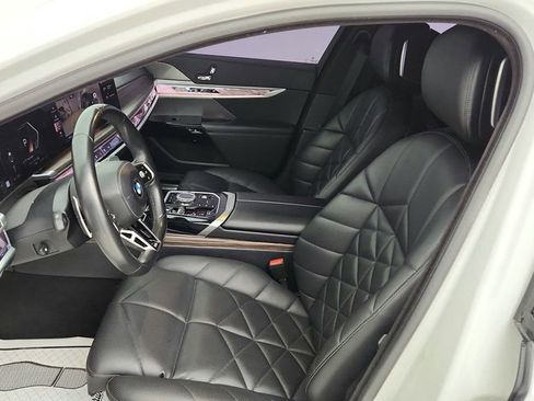 Used 2023 BMW 740i w/ Parking Assistance Package image 20