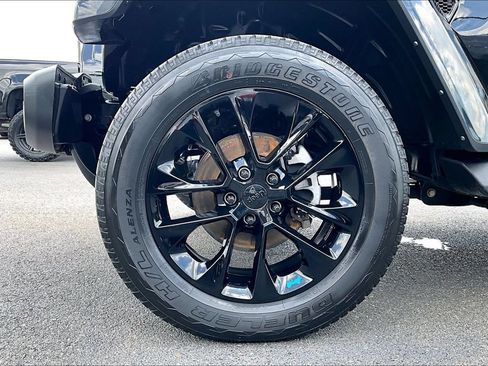 Used 2022 Jeep Wrangler Unlimited Sahara AWD/4WD image 34