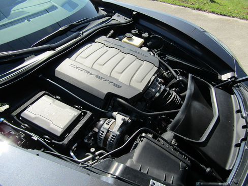 Used 2014 Chevrolet Corvette Stingray Convertible w/ 2LT Preferred Equipment Group image 21