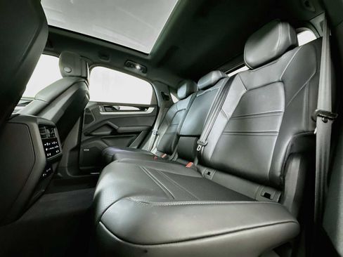 Certified 2026 Porsche Cayenne Coupe AWD/4WD image 23