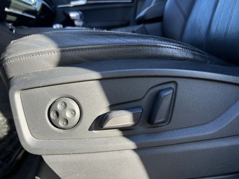 Used 2019 Audi Q5 2.0T Premium Plus w/ Premium Plus Package image 38