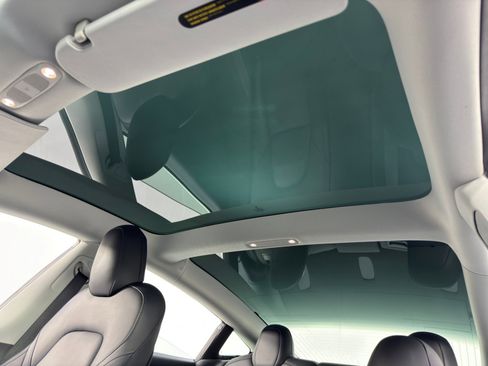 Used 2020 Tesla Model 3 Standard Range Plus image 12