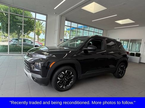 Used 2023 Chevrolet TrailBlazer LT FWD image 4