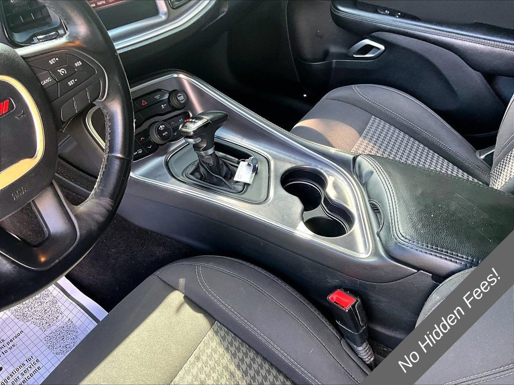 Used 2017 Dodge Challenger R/T RWD image 11