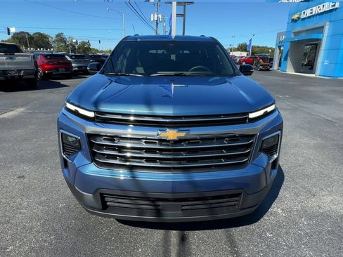 Used 2026 Chevrolet Traverse LT w/ Driver Confidence Package FWD image 3