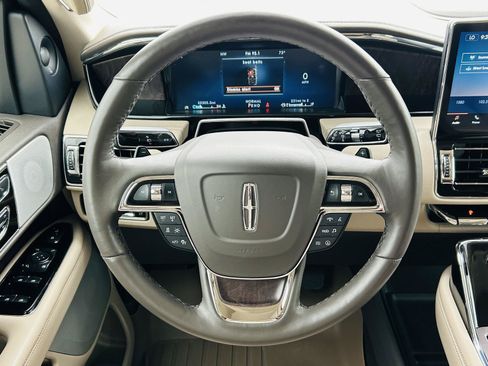 Used 2023 Lincoln Navigator Reserve AWD/4WD image 25