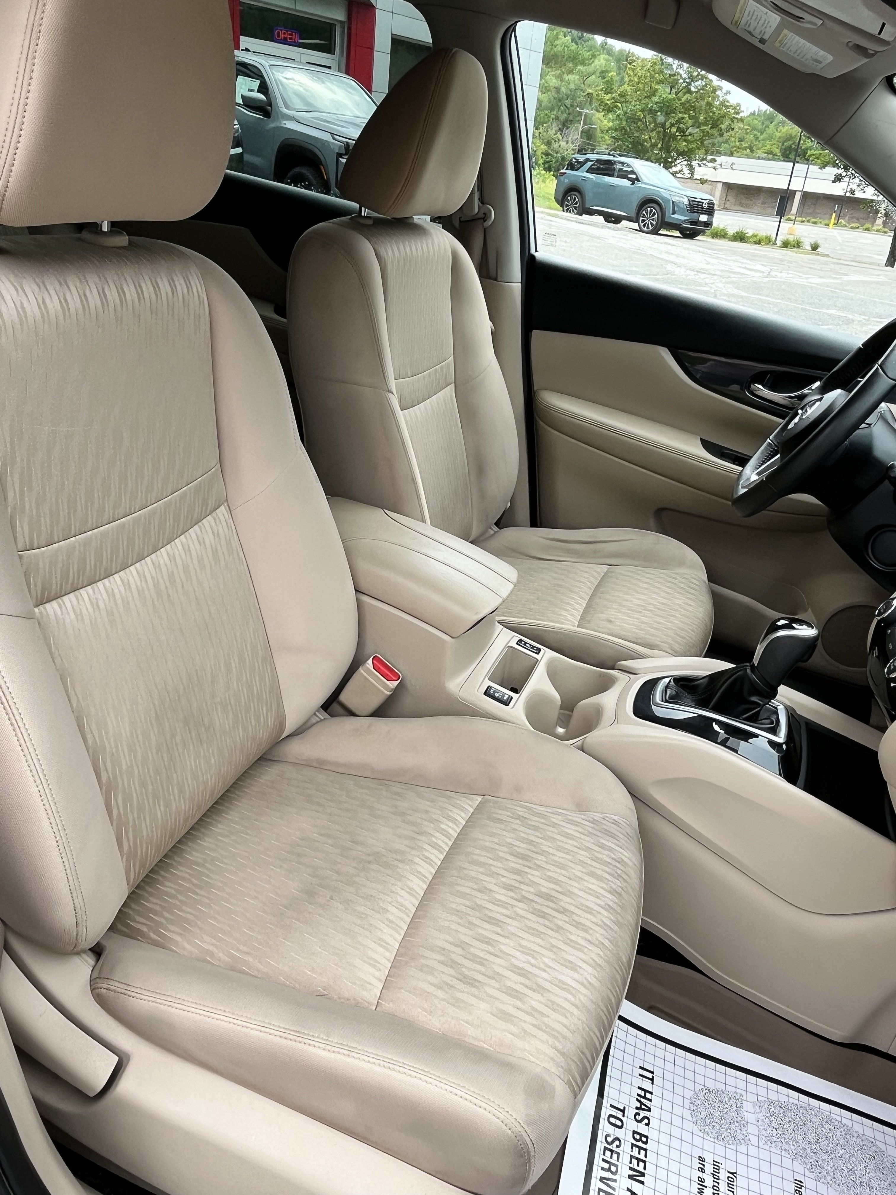 Used 2019 Nissan Rogue SV AWD/4WD image 19
