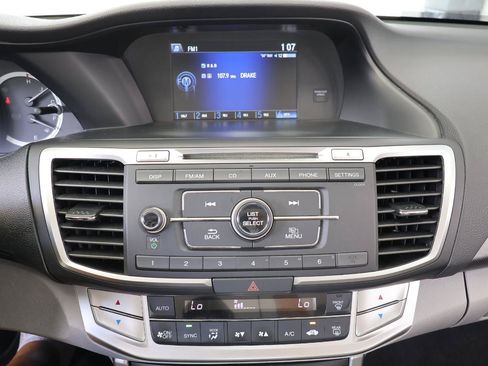 Used 2013 Honda Accord LX image 43