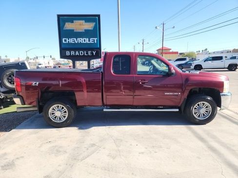 Used 2008 Chevrolet Silverado 2500 LTZ w/ Suspension Package, Off-Road AWD/4WD image 3