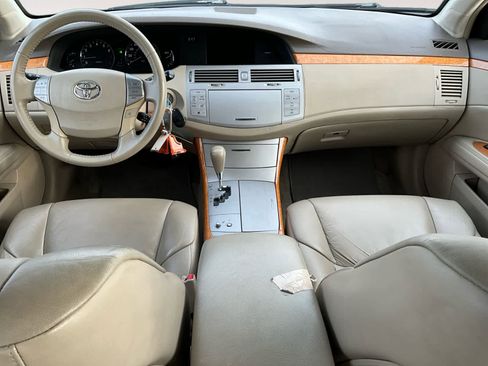 Used 2006 Toyota Avalon XLS image 11