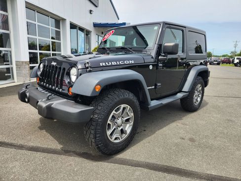 Used 2013 Jeep Wrangler Rubicon w/ Dual Top Group AWD/4WD image 4