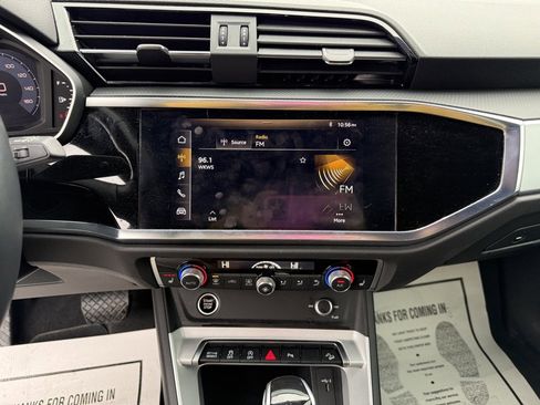 Used 2021 Audi Q3 2.0T Premium image 24