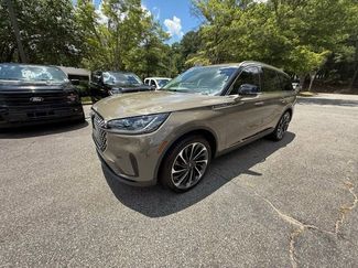 New 2025 Lincoln Aviator Reserve w/ Luxury Package video 2